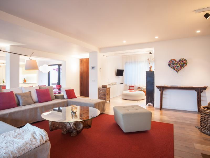 Can Concordia , South  