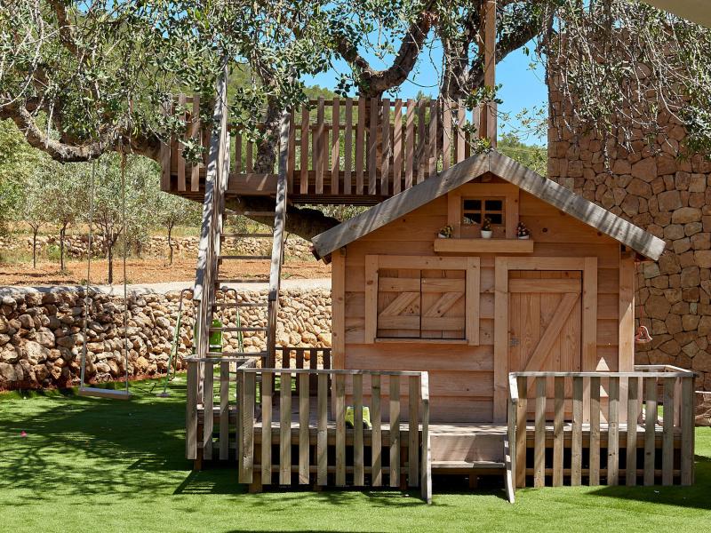 Can Pegaso Grande , North  