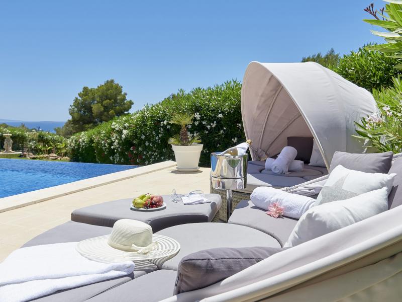 Can Rimbau Heights , East , Jesus  