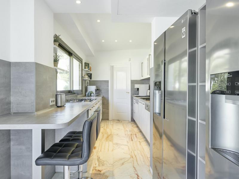 Can Rimbau Heights , East , Jesus  