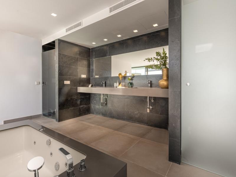 Casa Kiwi , East , Jesus  