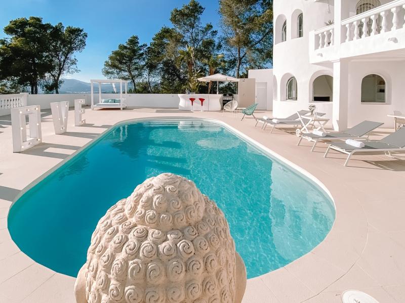 Villa Calypso , East  