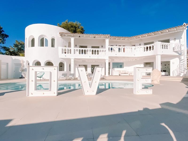 Villa Calypso , East  