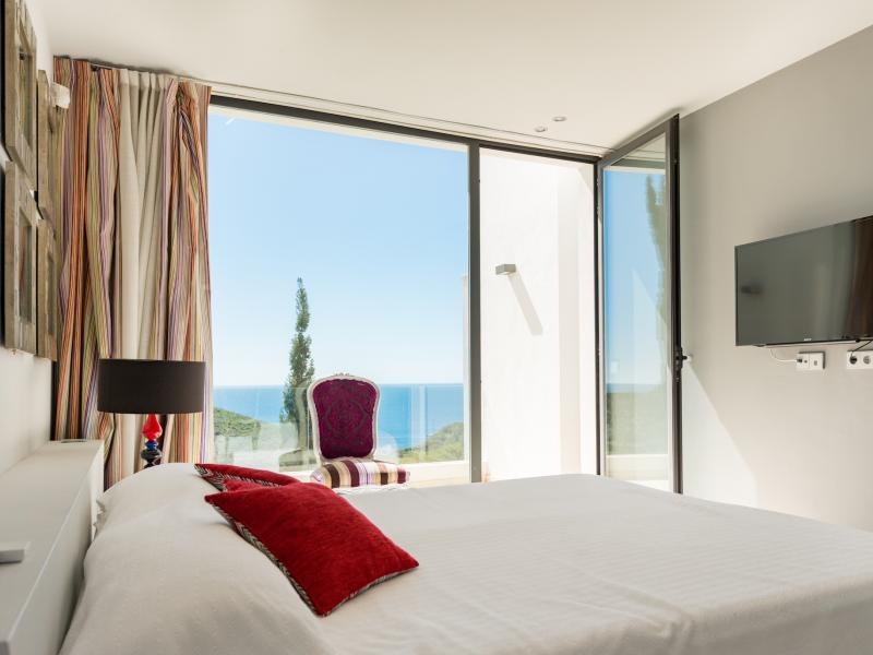 Vista Infinita , East , Roca Llisa  