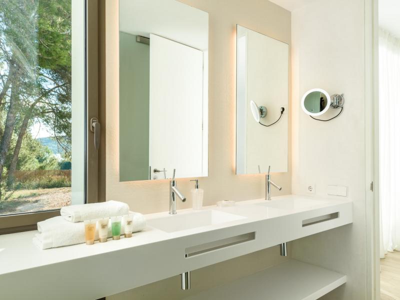 Villa Eclipse , East  