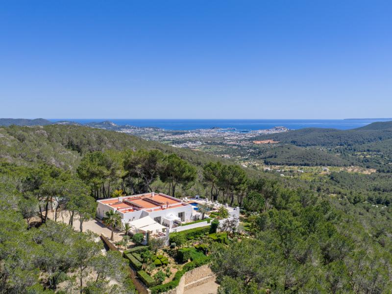 Bella Vista ,   
