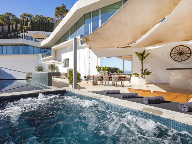 Villa Estelle , Roca Llisa  