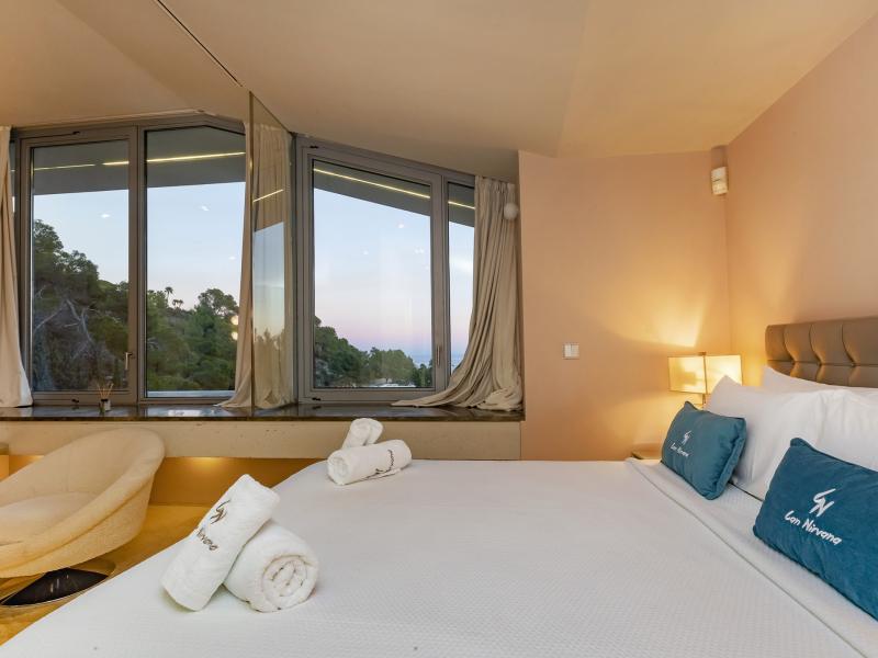 Villa Estelle , Roca Llisa  