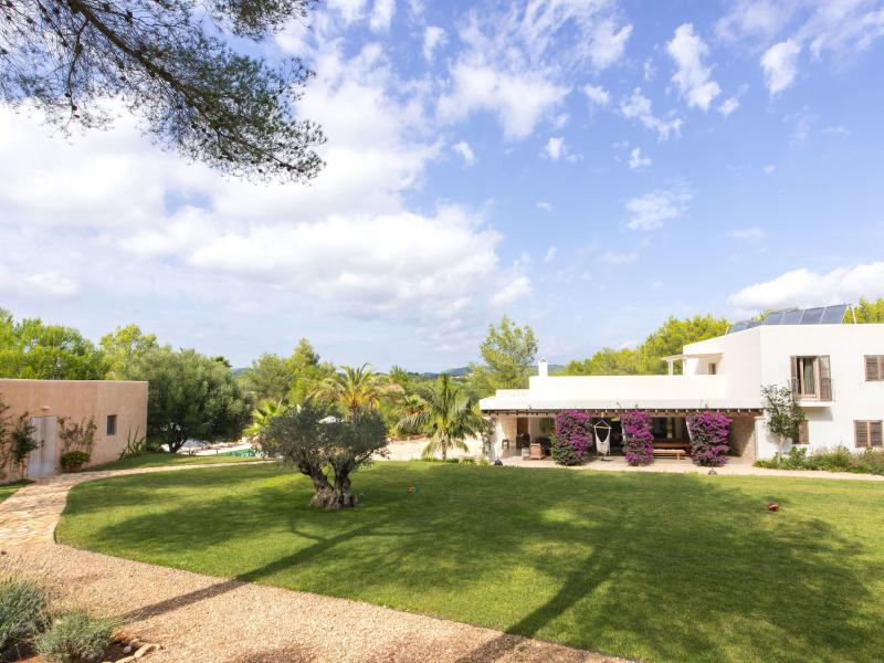 Can Moya , Central , Santa Gertrudis  