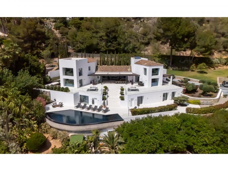 Villa Shiva , Jesus  